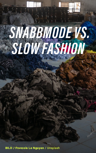 "Högar med kasserade kläder i ett stort utrymme, vilket belyser kontrasten mellan snabbt modeavfall och hållbara långsamma modemetoder."